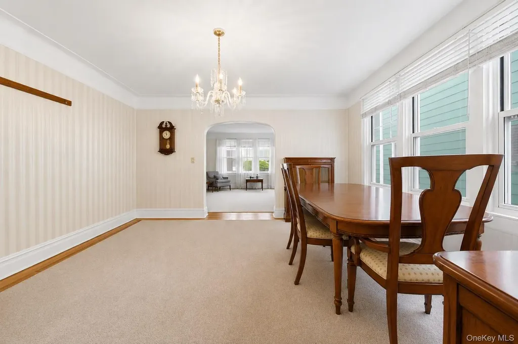 338 E 238th Street Bronx NY 10470
