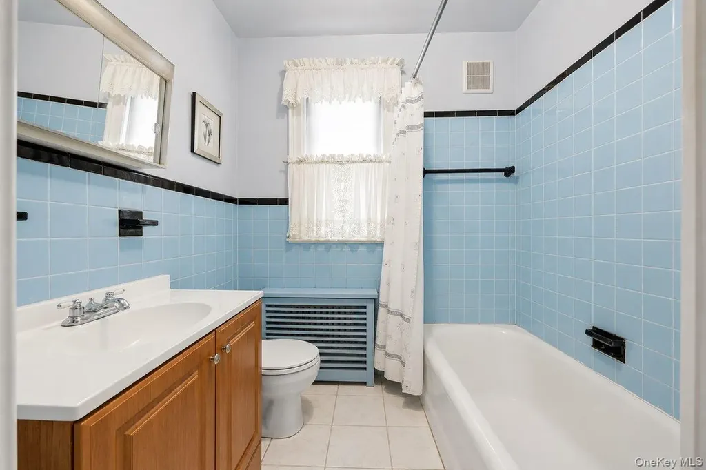 338 E 238th Street Bronx NY 10470