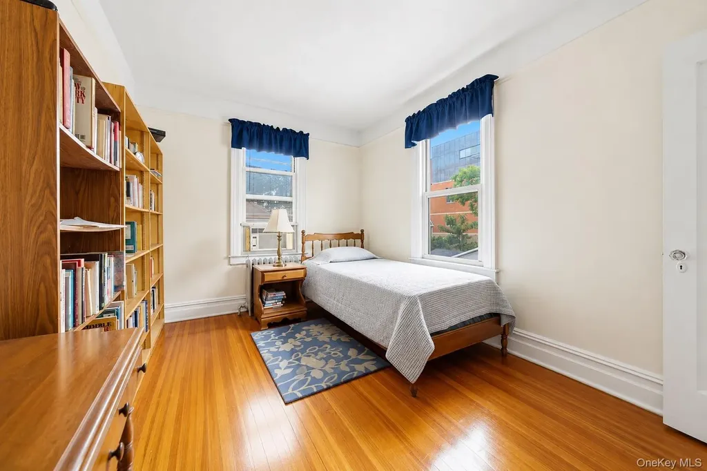 338 E 238th Street Bronx NY 10470