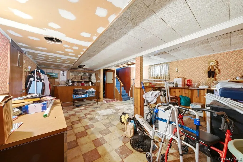 338 E 238th Street Bronx NY 10470