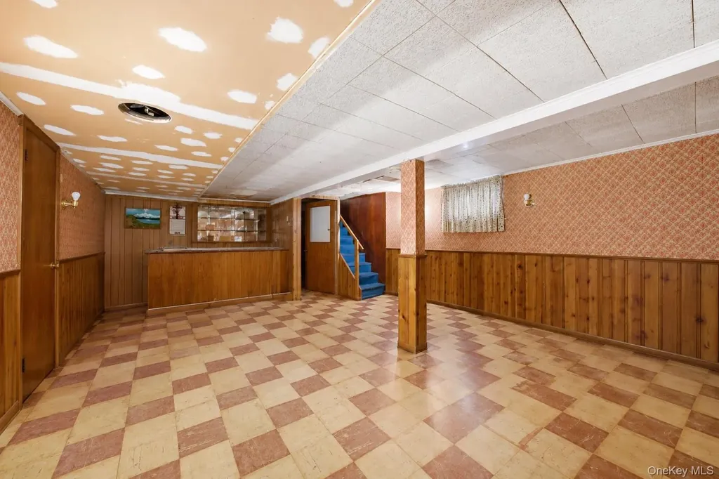 338 E 238th Street Bronx NY 10470
