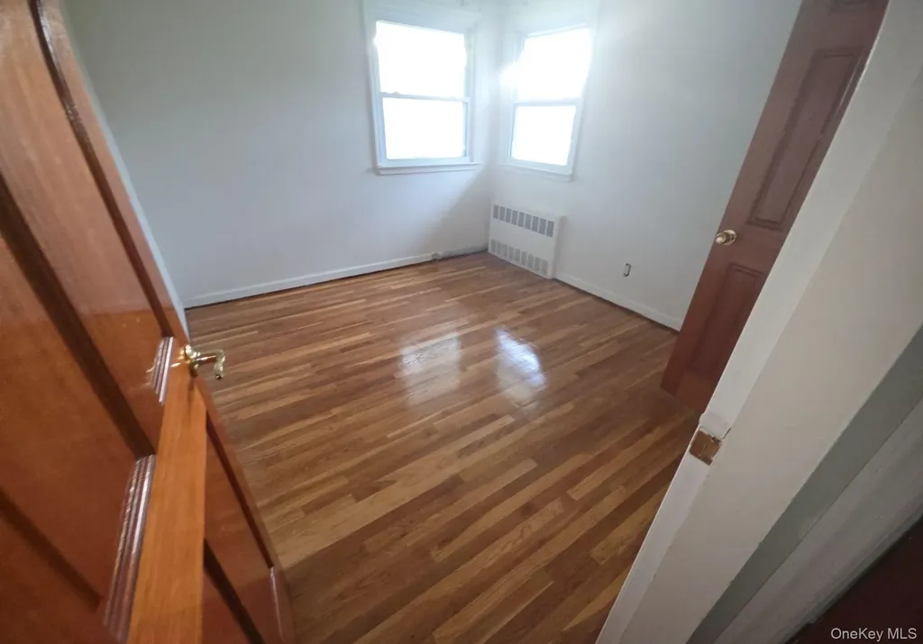 172 Evergreen Drive Westbury NY 11590