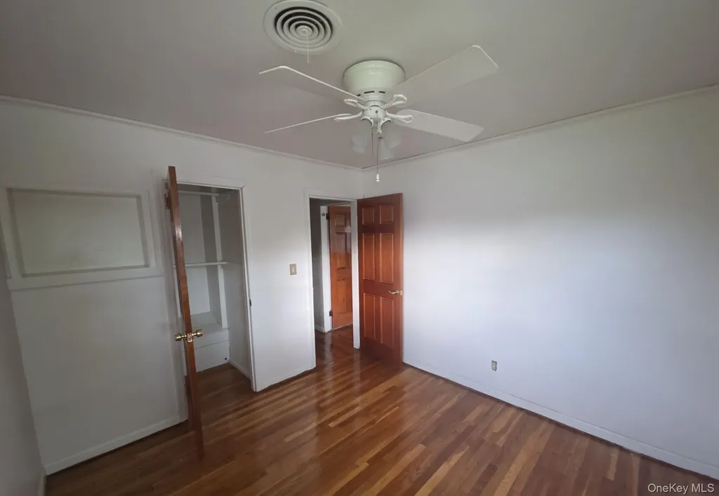 172 Evergreen Drive Westbury NY 11590