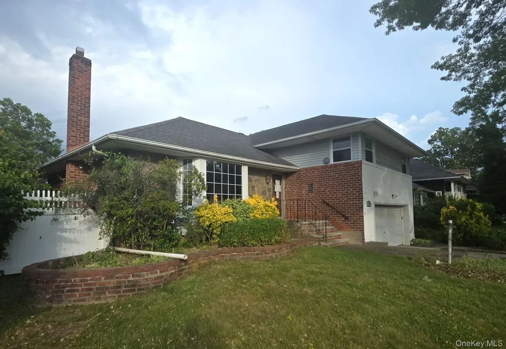 172 Evergreen Drive Westbury NY 11590