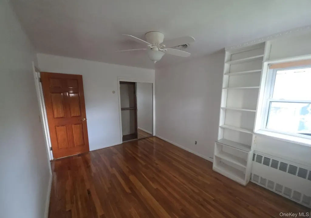 172 Evergreen Drive Westbury NY 11590
