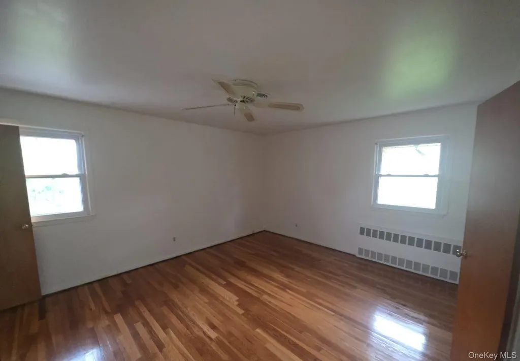 172 Evergreen Drive Westbury NY 11590