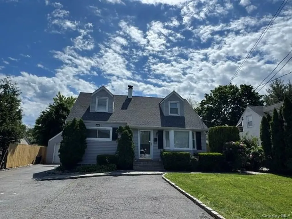 277 Jackson Avenue Syosset NY 11791