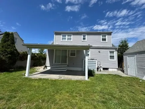 277 Jackson Avenue Syosset NY 11791