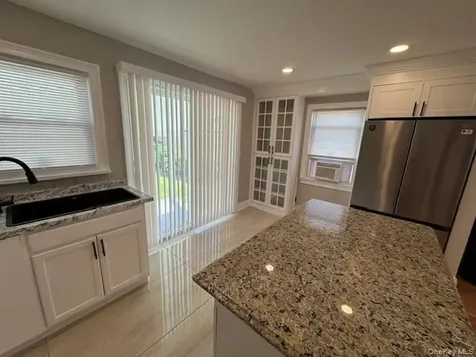 277 Jackson Avenue Syosset NY 11791