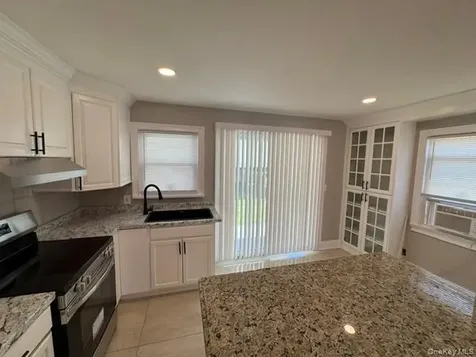 277 Jackson Avenue Syosset NY 11791