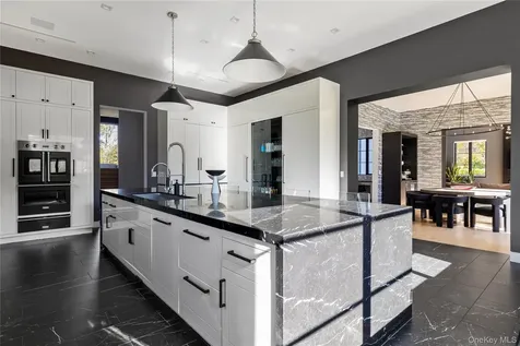 199 Lattingtown Road Locust Valley NY 11560