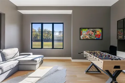 199 Lattingtown Road Locust Valley NY 11560