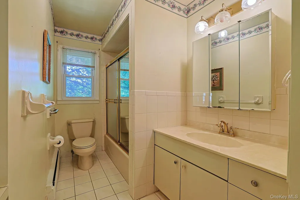 635 Gilbert Avenue Pearl River NY 10965