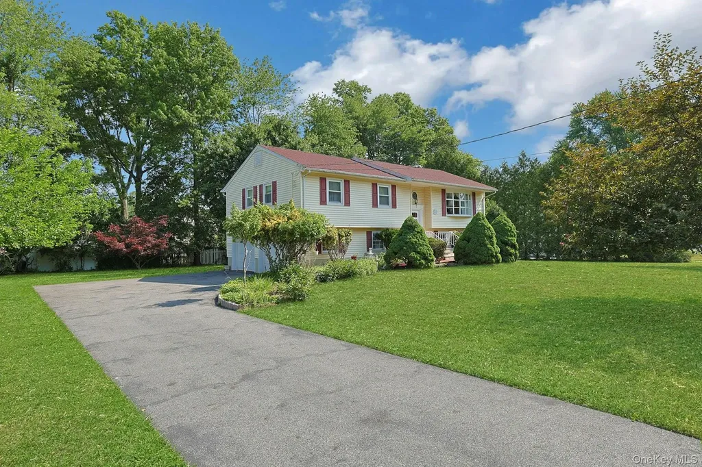635 Gilbert Avenue Pearl River NY 10965