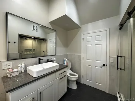 26 Canterbury Road Woodbury NY 11797