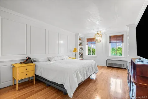175 Maple Avenue Westbury NY 11590