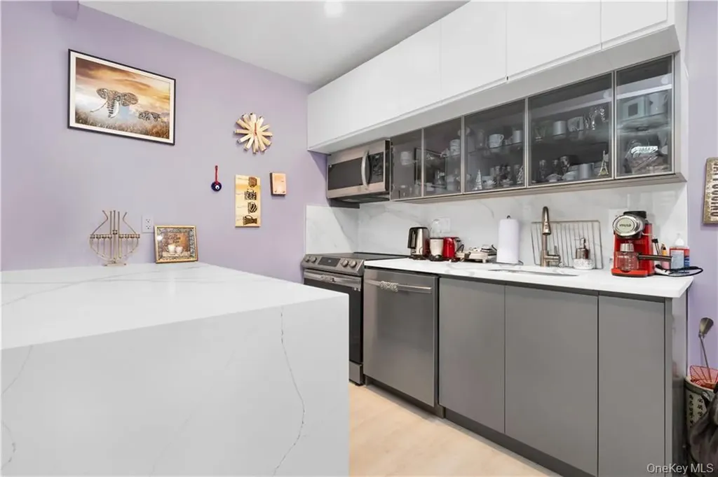 15 W End Avenue Brooklyn NY 11235
