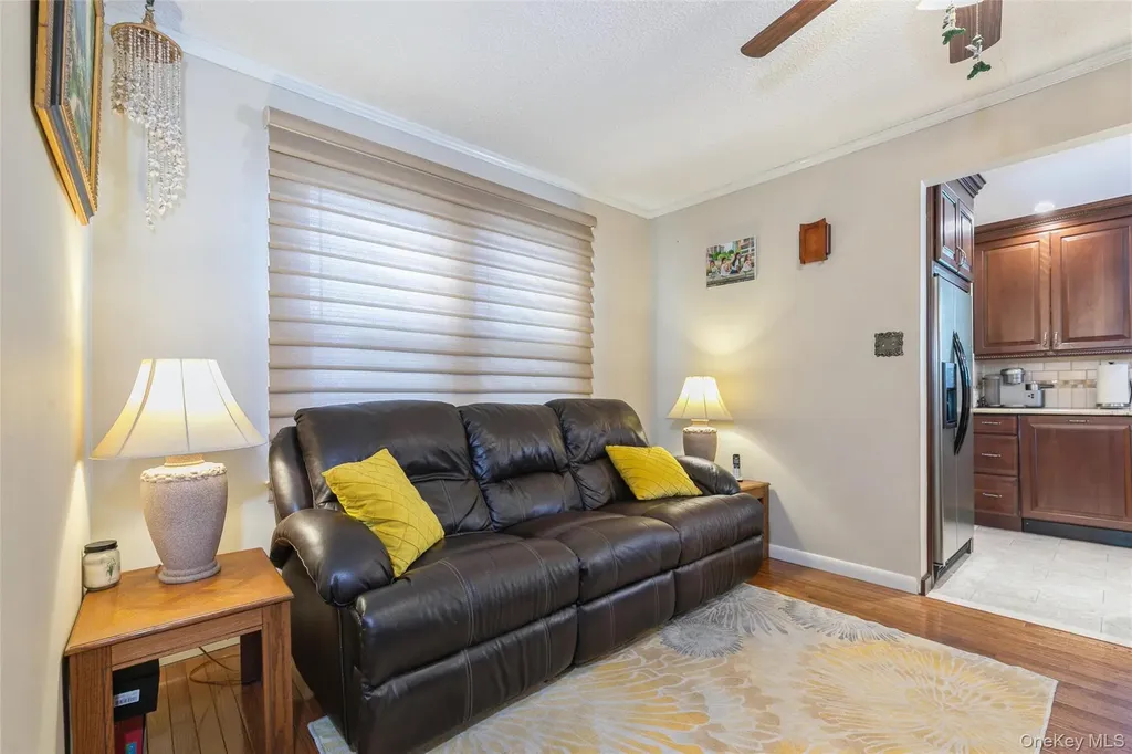 16 Devon Street Lynbrook NY 11563