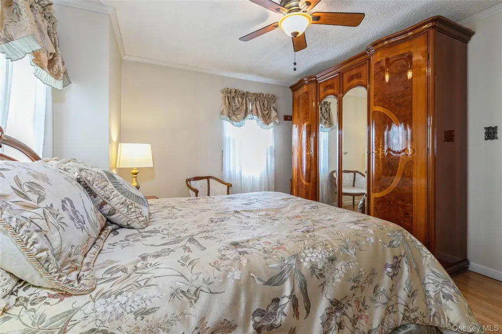 16 Devon Street Lynbrook NY 11563