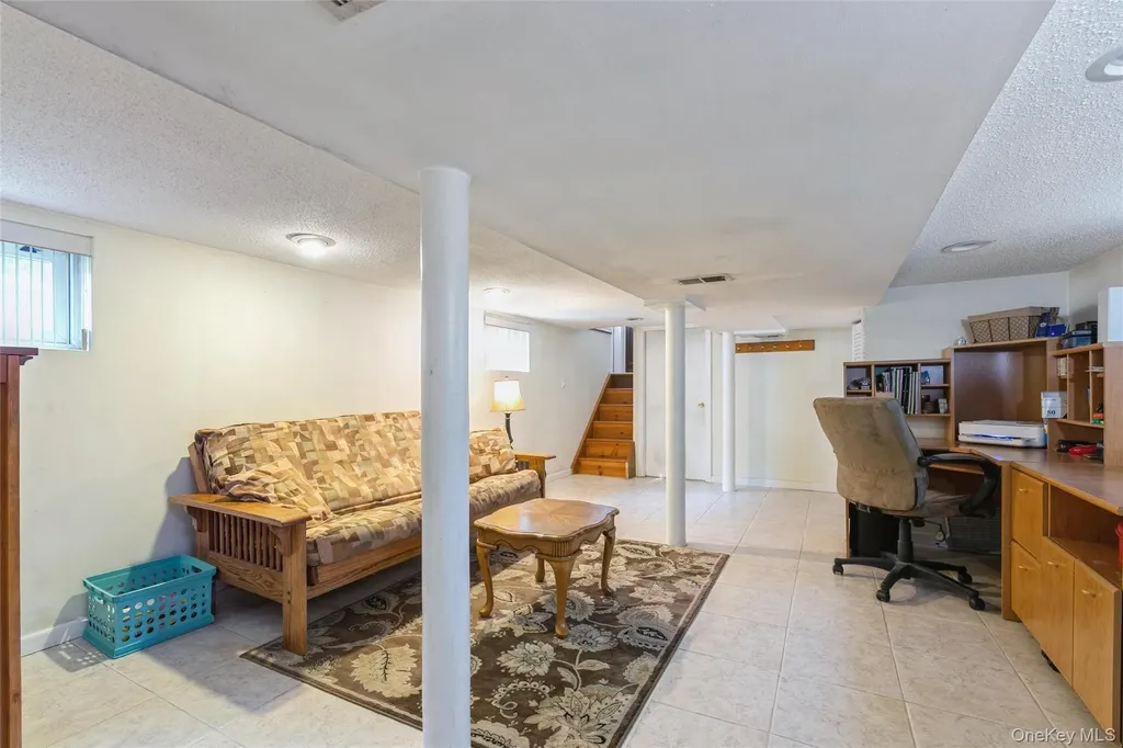 16 Devon Street Lynbrook NY 11563
