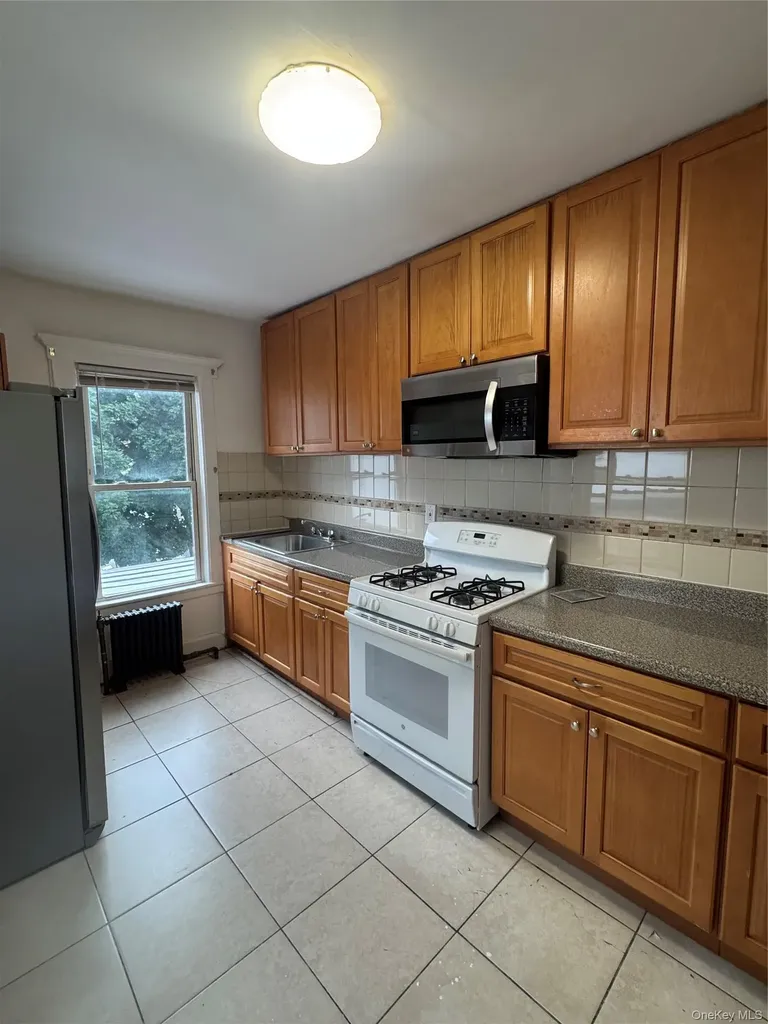 525 E 5th Street Mount Vernon NY 10553