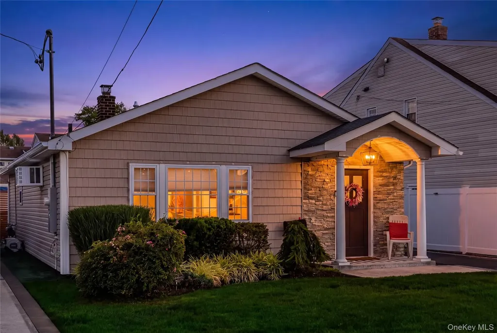 30 Elm Street Massapequa NY 11758