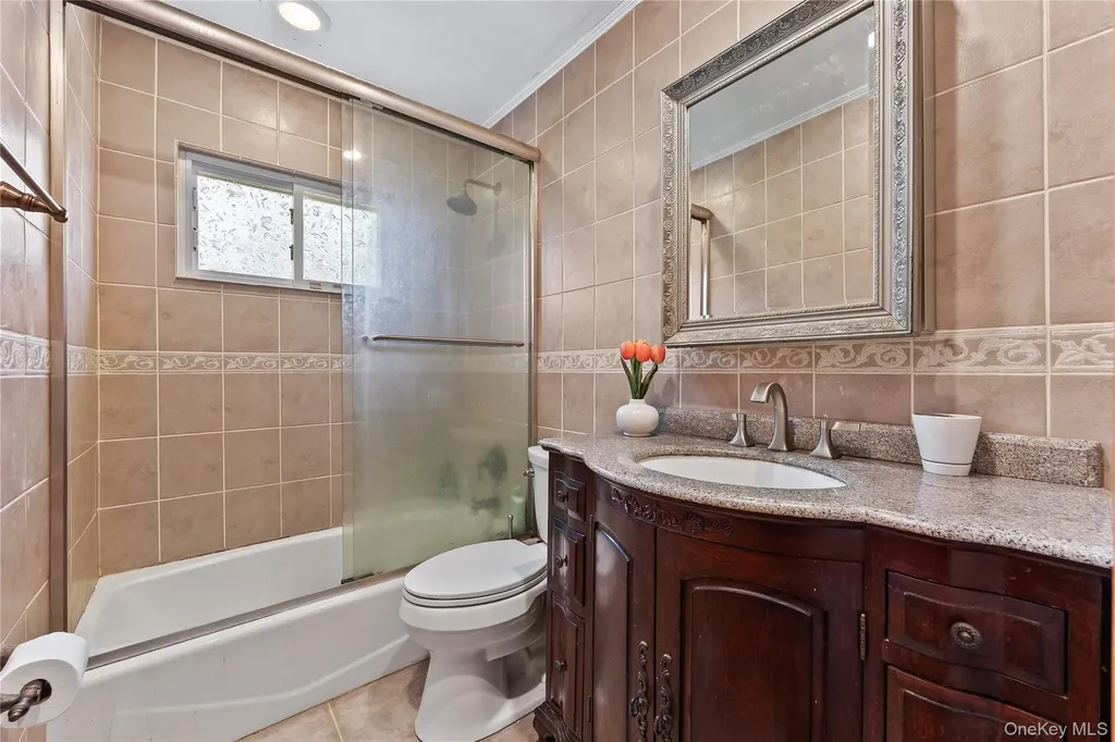 110 Briarcliff Road Westbury NY 11590