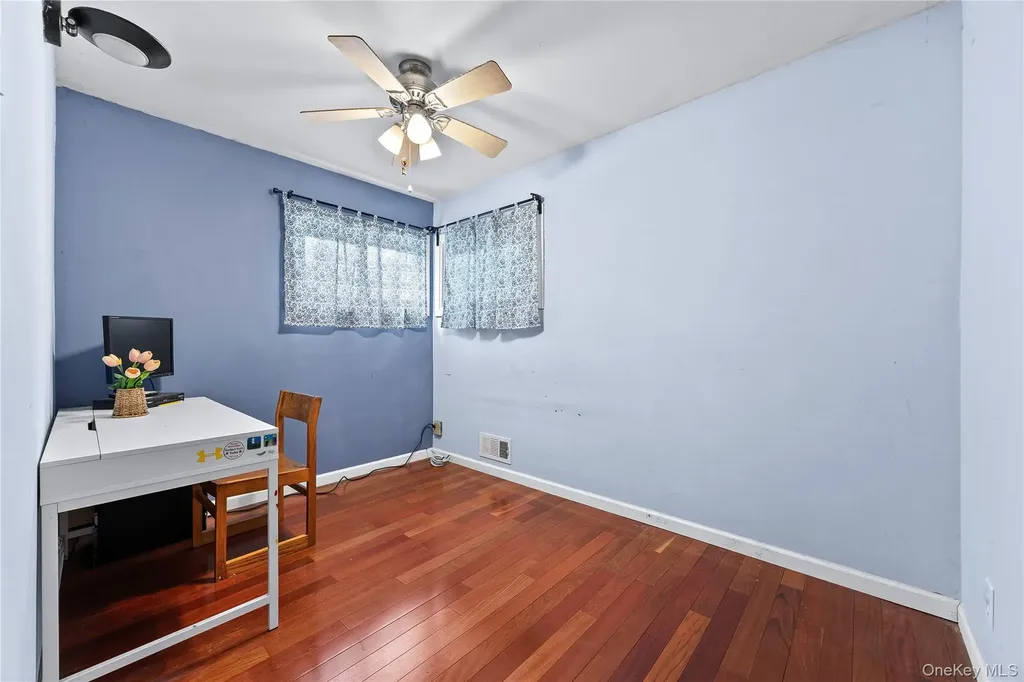 110 Briarcliff Road Westbury NY 11590