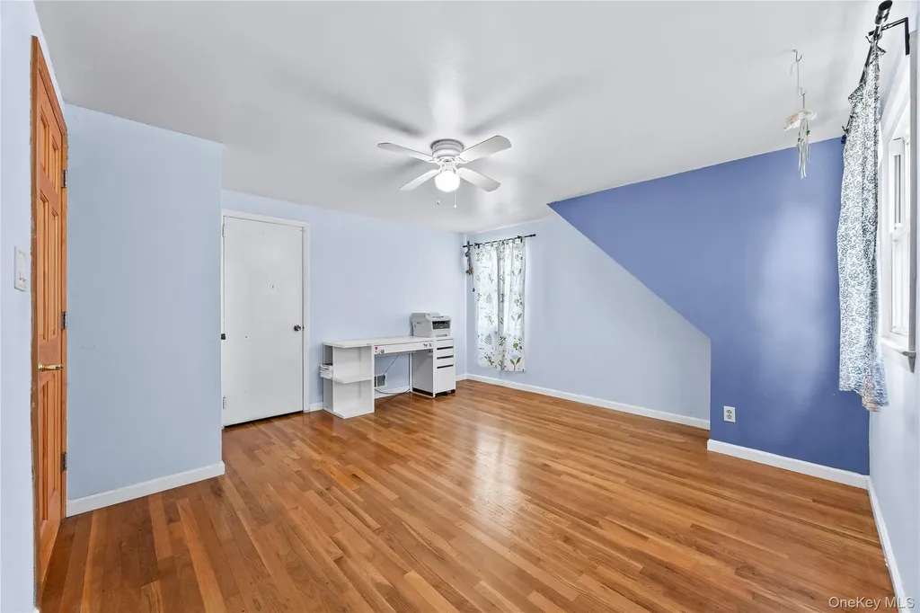 110 Briarcliff Road Westbury NY 11590