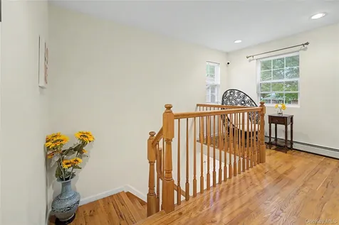 75 Cedar Place Floral Park NY 11001