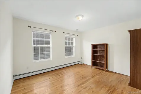 75 Cedar Place Floral Park NY 11001