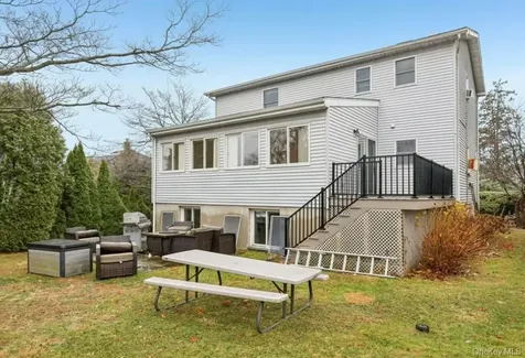 335 5th Street Mamaroneck NY 10543