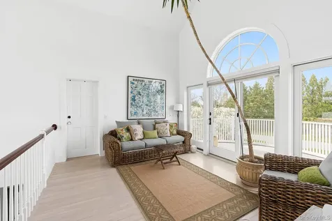 59 Farm Field Road Bridgehampton NY 11932