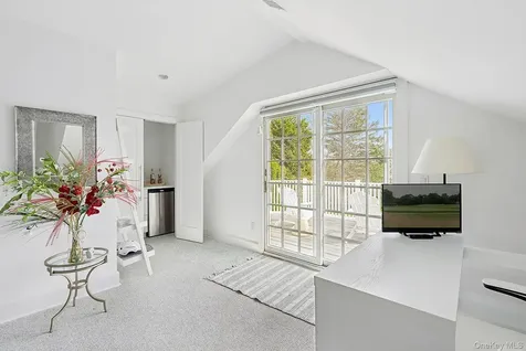 59 Farm Field Road Bridgehampton NY 11932