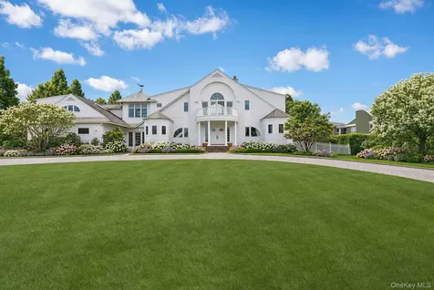 59 Farm Field Road Bridgehampton NY 11932