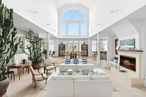 59 Farm Field Road Bridgehampton NY 11932