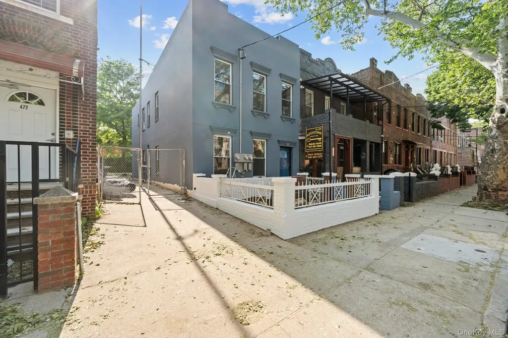 468 Herzl Street Brooklyn NY 11212