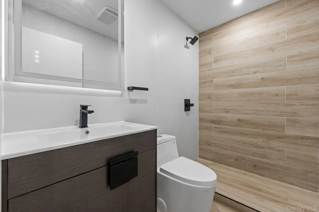 468 Herzl Street Brooklyn NY 11212