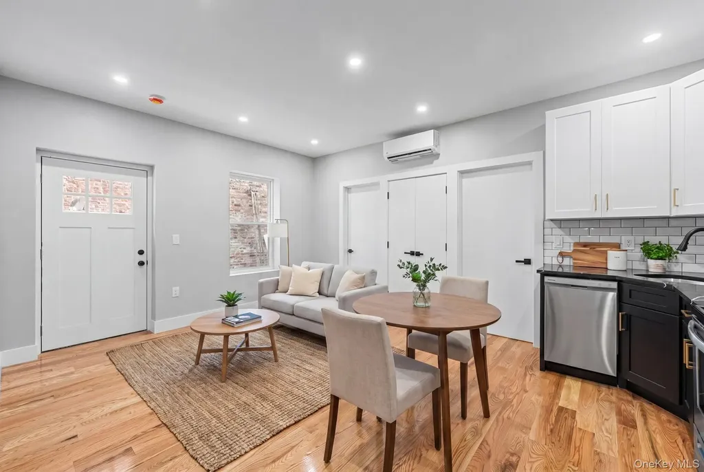 468 Herzl Street Brooklyn NY 11212