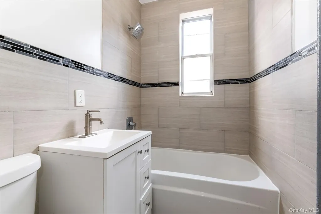 3321 Fish Avenue Bronx NY 10469