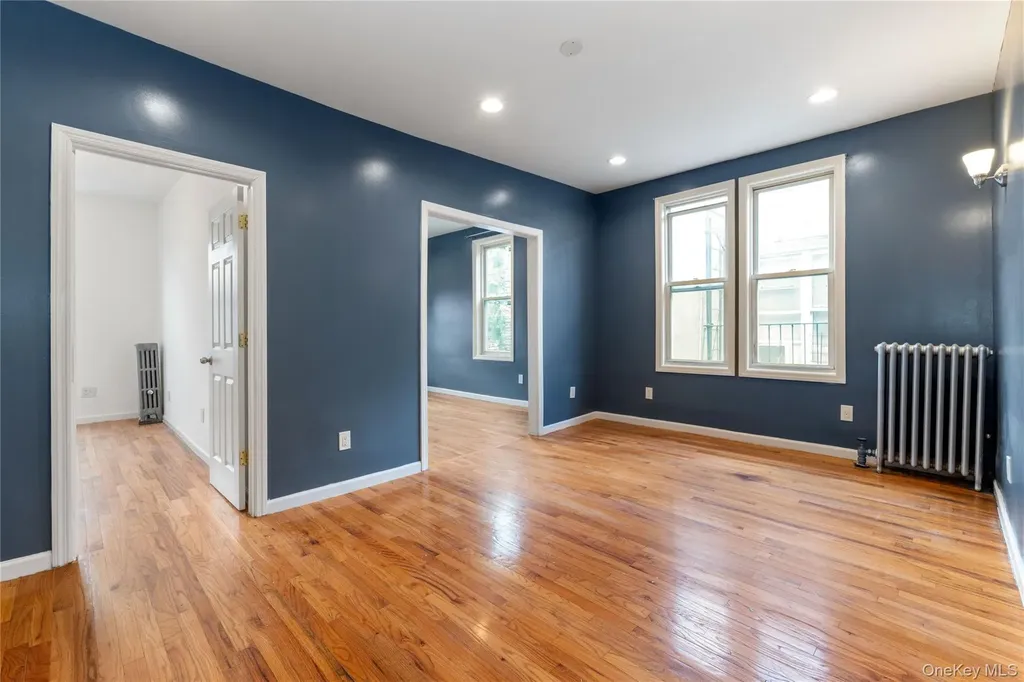 3321 Fish Avenue Bronx NY 10469