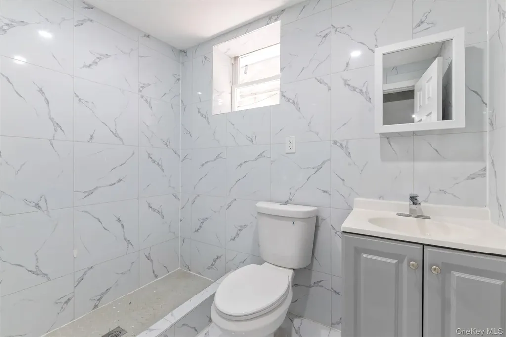 3321 Fish Avenue Bronx NY 10469