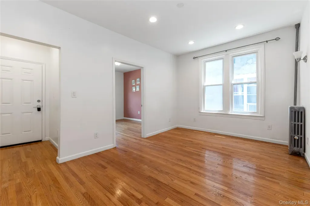 3321 Fish Avenue Bronx NY 10469