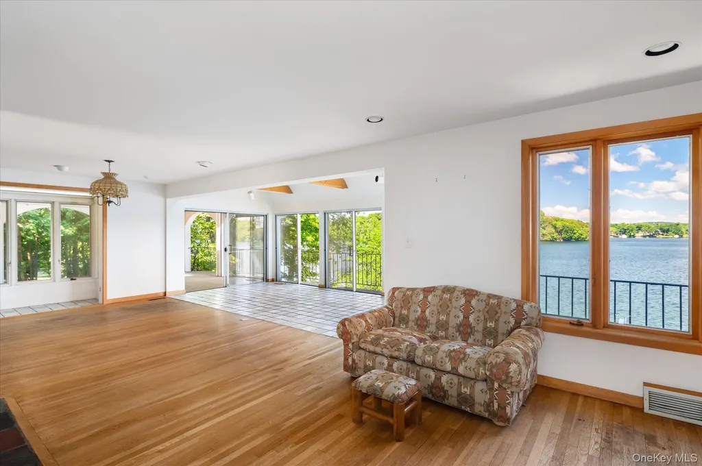 41 Tamarack Road Mahopac NY 10541