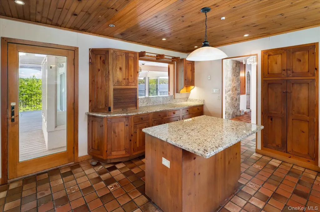 41 Tamarack Road Mahopac NY 10541