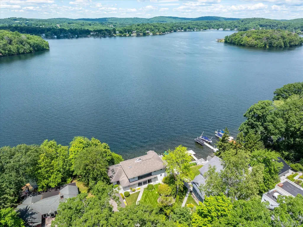 41 Tamarack Road Mahopac NY 10541