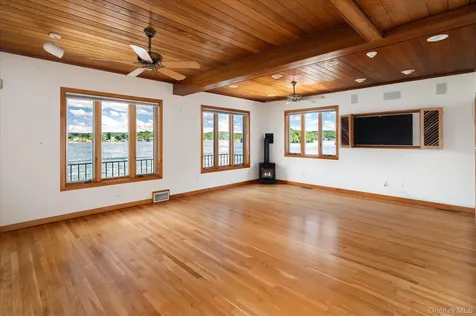 41 Tamarack Road Mahopac NY 10541