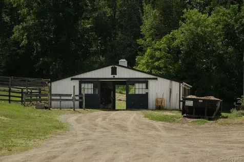 1411-1425 Centre Road Clinton Corners NY 13323