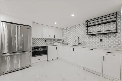 3 Fairview Lane Glen Cove NY 11542