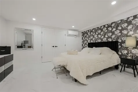 3 Fairview Lane Glen Cove NY 11542